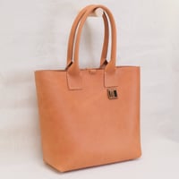 Image 3 of Large Travel Tote in vintage tan