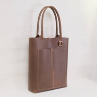 Image 2 of Bag 154 in vintage brown