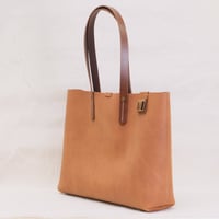 Image 4 of XL Work Tote vintage light brown