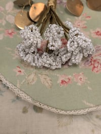 Image 1 of Fleurs de Noël en perle 