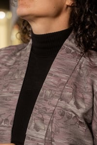 Image 5 of Kimono Grey floral