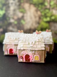 Image 5 of Frosty Gingerbread Cottage Pincushion