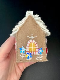 Image 11 of Frosty Gingerbread Cottage Pincushion