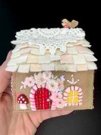 Image 12 of Frosty Gingerbread Cottage Pincushion