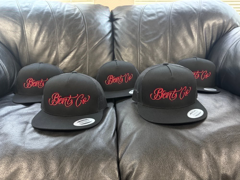 Bent Co. classic snap back black with red script