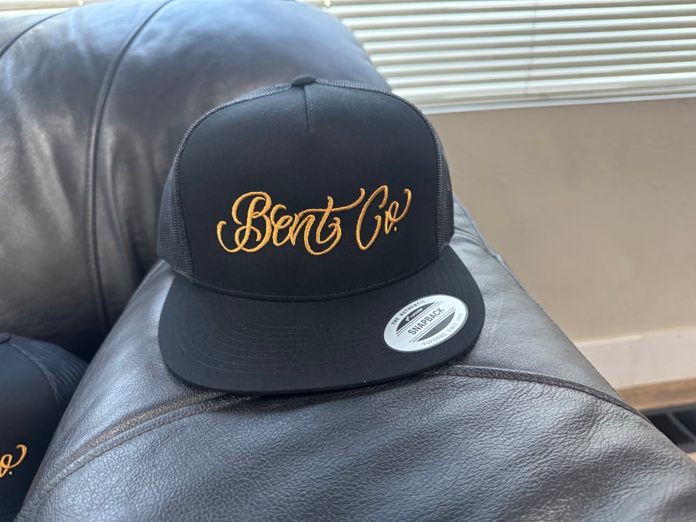 Bent Co. classic snap back black with gold script