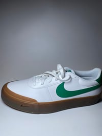 Image 4 of Nike court shot 