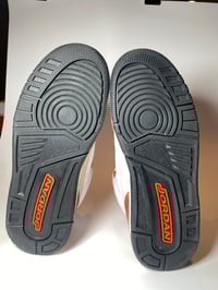 Image 11 of Air Jordan retro 3 SE 