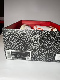 Image 12 of Air Jordan retro 3 SE 