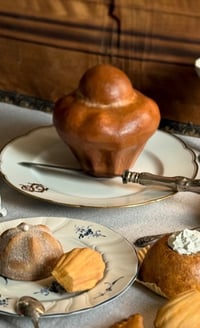 Image 2 of Brioche factice 