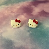 Cute White Kitty Cat Studs 