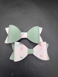 Image 1 of mint green and butterflies 2pc hairbow set for girls