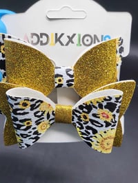 Image 9 of Gold Glitter and sunflower 2pc hairbow set