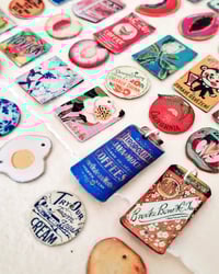 Image 5 of ‘le premier avril’ – earring pair