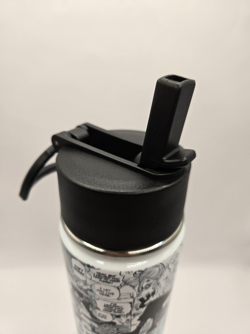 Image of Hawk-Eye Resolve | Anime-Inspired Swordsman Manga Panel Water Bottle