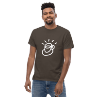 Image 3 of Tacita blanca sobre tshirt negra o chocolate