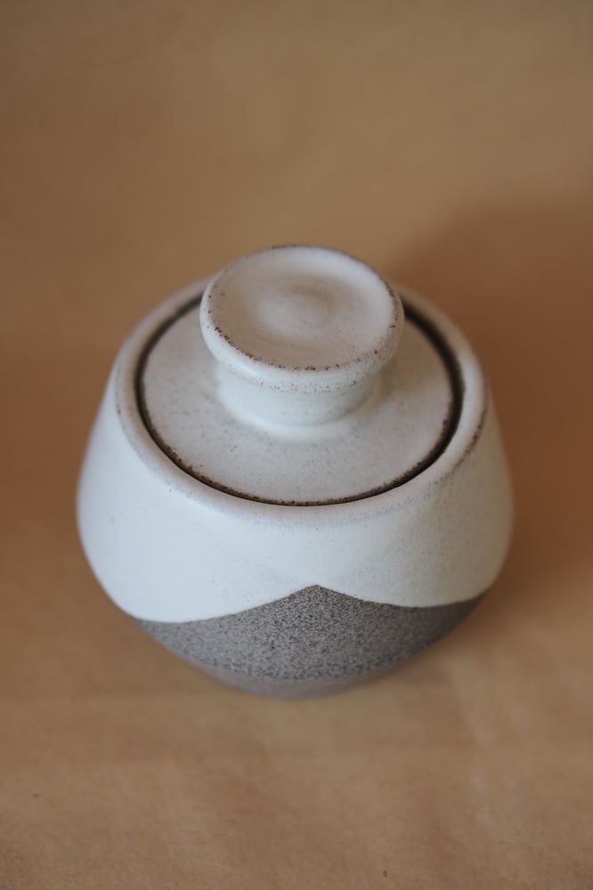 Image of Lidded jar - Muka