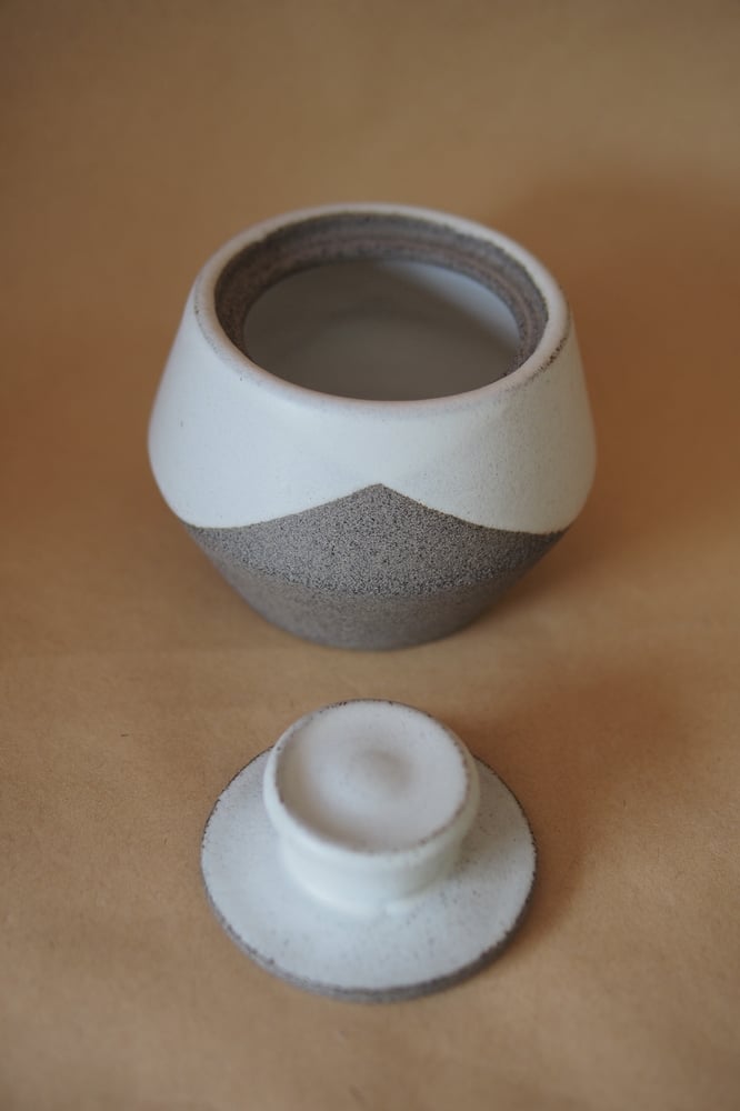 Image of Lidded jar - Muka