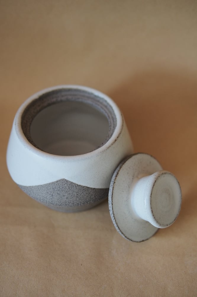 Image of Lidded jar - Muka