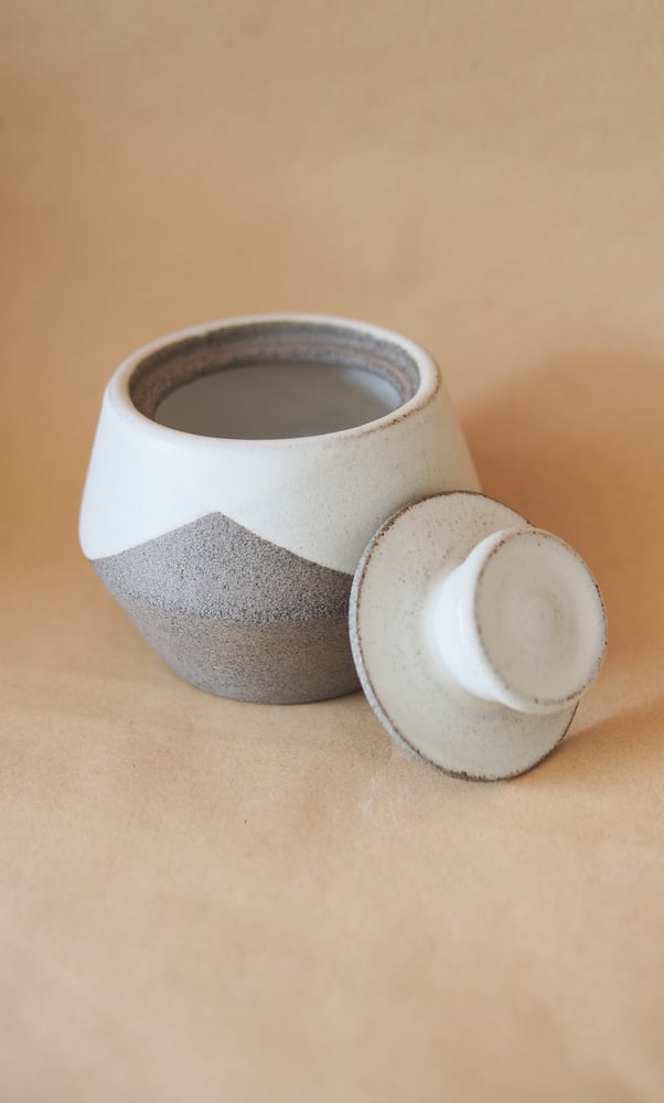 Image of Lidded jar - Muka