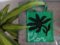 Image 1 of Flor