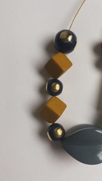 Image 2 of GARGANTILLA GREY MUSTARD GOLD