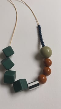 Image 1 of GARGANTILLA MINT BROWN CIRCUS 2