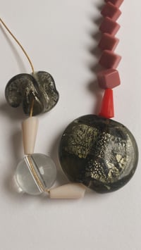 Image 2 of GARGANTILLA RED PINK GLASS