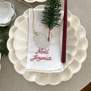 Image of SERVIETTES BRODÉES MAIN