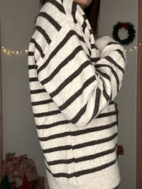 Image 2 of Maglioncino con fiocchi 