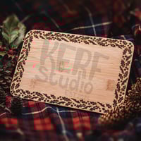 Image 1 of Magyal mintás vágódeszka | Holly pattern cutting board