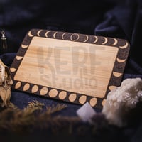 Image 1 of Holdciklus vágódeszka | Moon phase cutting board