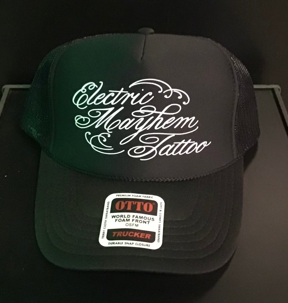 Black trucker hat