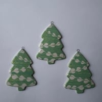Image 2 of Wintergreen + White Tree Ornament 