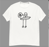 Image 1 of Tacita Extraterrestre sobre t-shirt blanca