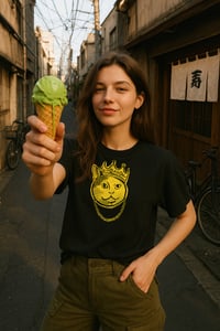 Image 3 of Yellow King/Queen