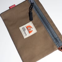 Image 3 of The Hingwax Pouch (Mocha)