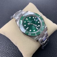 Image 2 of Rolex Submariner- 40 mm- HULK acciaio