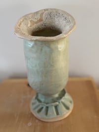 Image 1 of Large vase: 9"