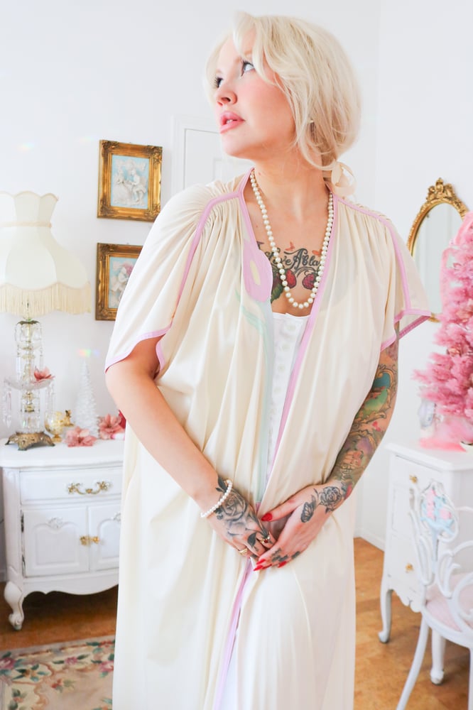 Image of RARE Vintage Designer Bill Tice Open Robe with Calla Lily  Embroidery Details (Large)