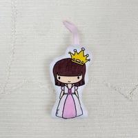 Image 4 of Sonajero Bebé personajes – Muñeco Suave con Personajes Ilustrados