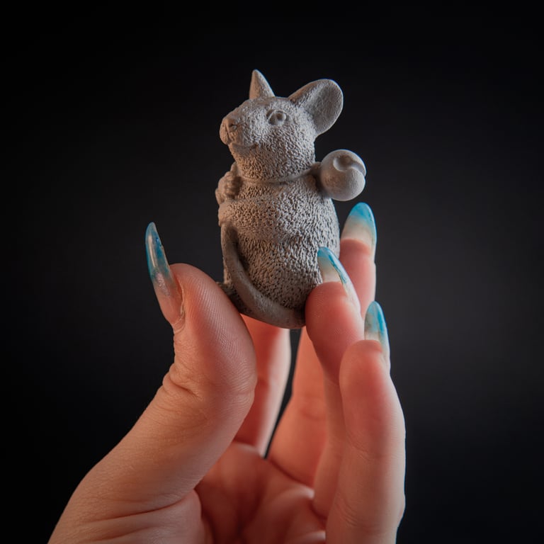 Jingle-bell mouse resin figure Image 5