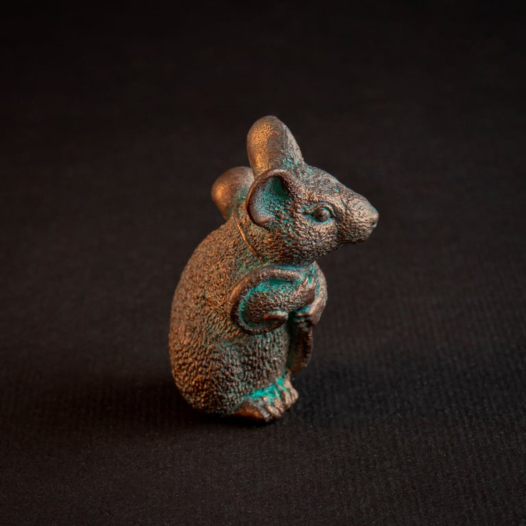 Jingle-bell mouse resin figure Image 4