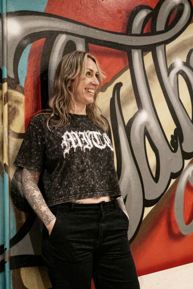 Ladies´ Acid Washed Cropped Tee