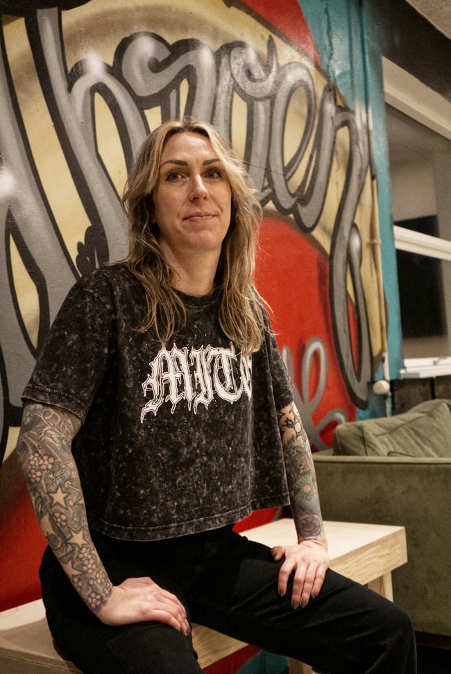 Ladies´ Acid Washed Cropped Tee