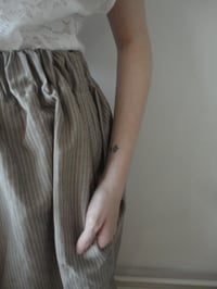 Image 3 of linen-silk SKIRT // with elastic waist, with pockets, available in two colors
