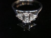 Image 1 of MODERN PLATINUM EMERALD CUT DIAMOND RING 0.50CT +