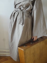 Image 3 of light linen-silk COAT // long, with belt