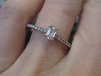 Image 6 of MODERN 9CT WHITE GOLD EMERALD CUT DIAMOND RING 0.30CT