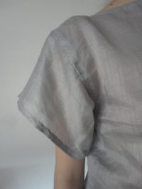 Image 3 of vegan silk (ramie) TOP // short sleeve, boat neck